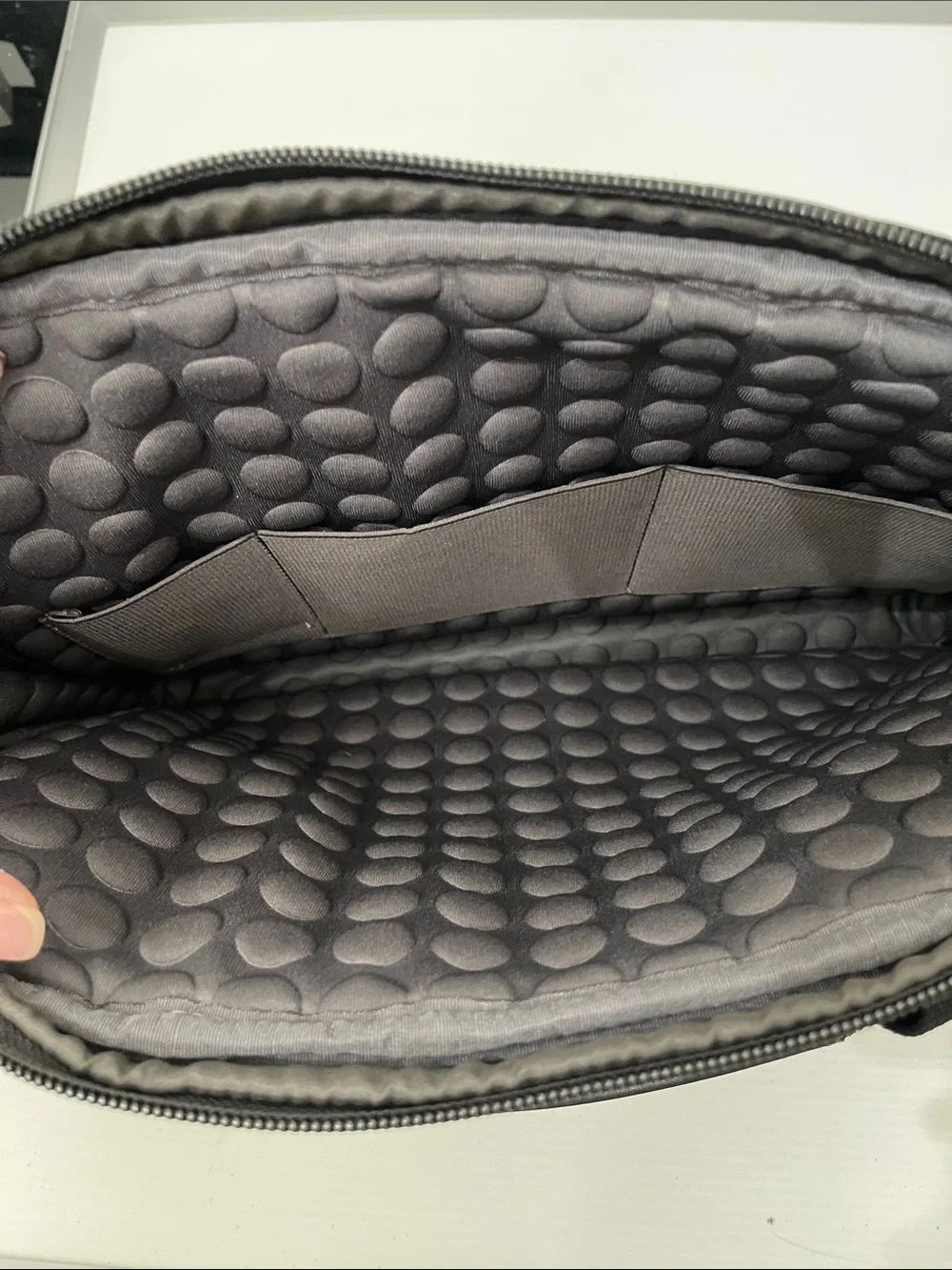 TUMI BALLISTIC NYLON LAPTOP, IPAD TRAVEL BAG SIZE M